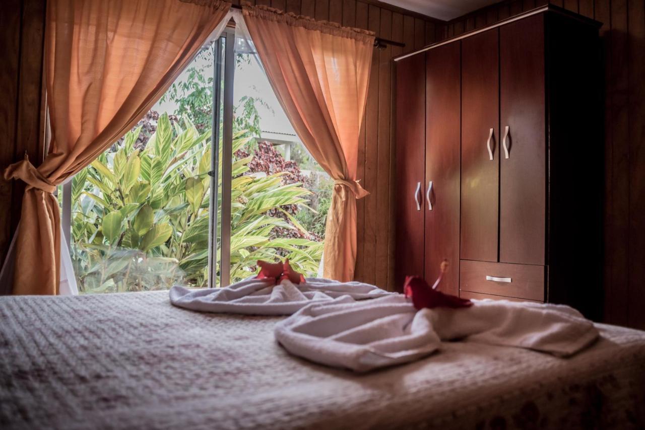 Hostal Y Cabanas Aorangi Hanga Roa Buitenkant foto