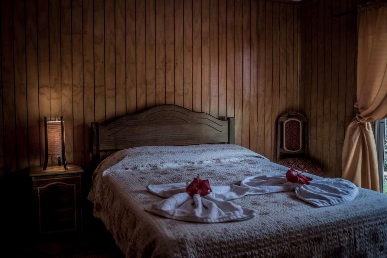 Hostal Y Cabanas Aorangi Hanga Roa Buitenkant foto