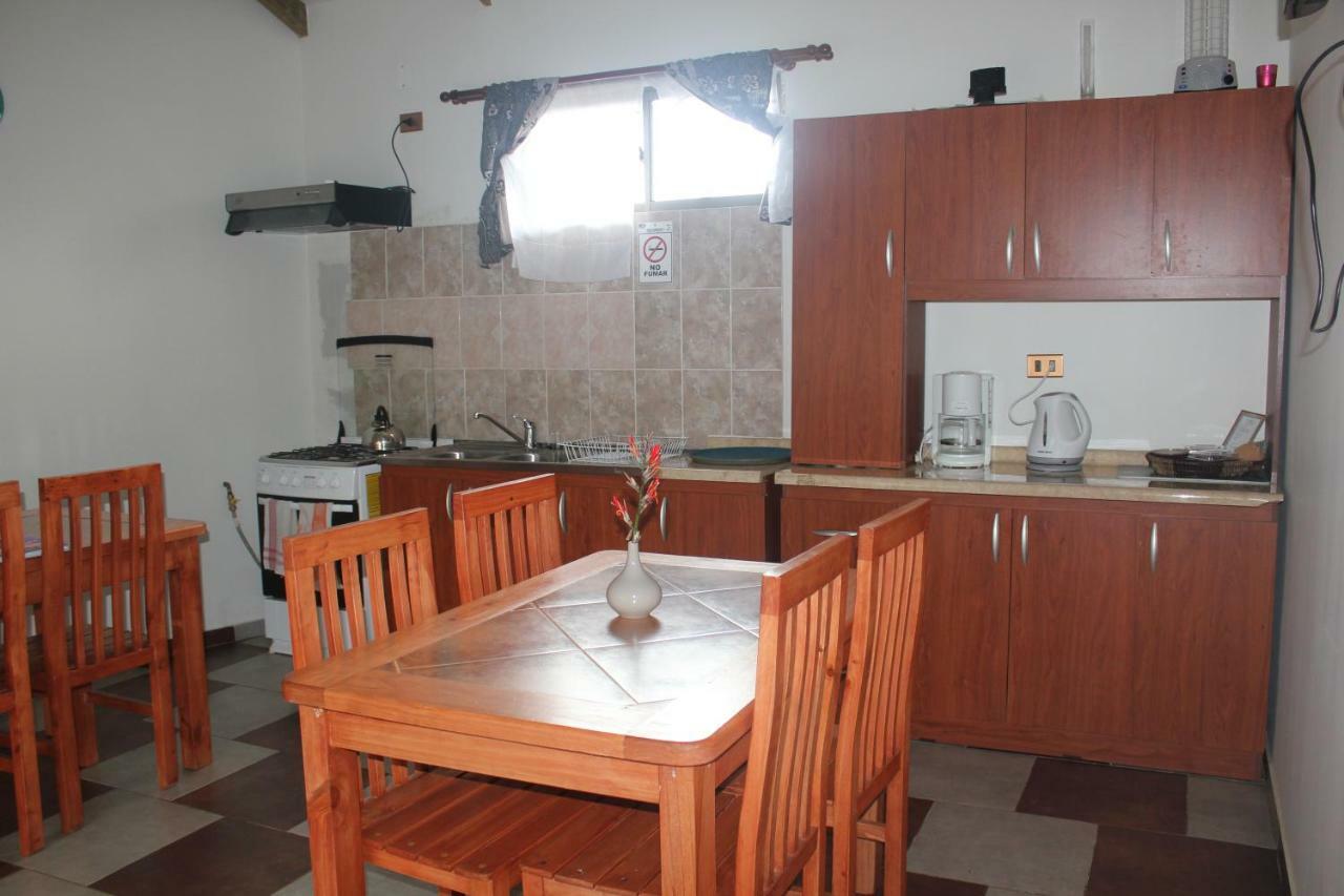 Hostal Y Cabanas Aorangi Hanga Roa Buitenkant foto